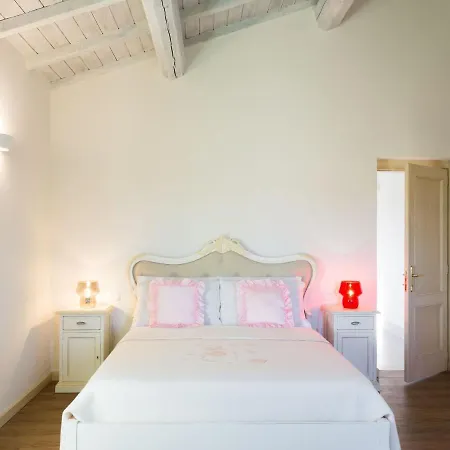 Spectacular In Papiano With Fenced Garden